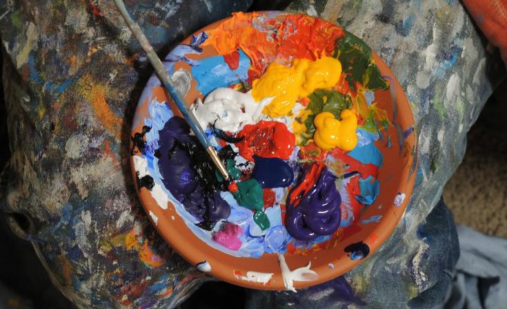 Paints on an artists palette 